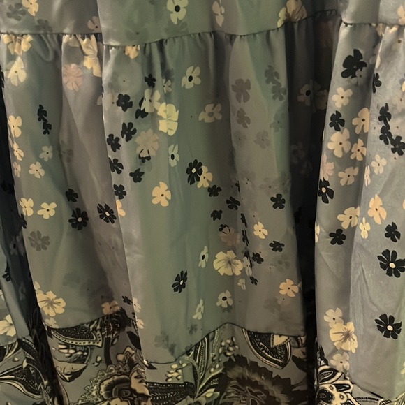 Noracora BoHo dress Blue floral print/ half button down.Size:M Loose fit. NWT - Picture 6 of 9